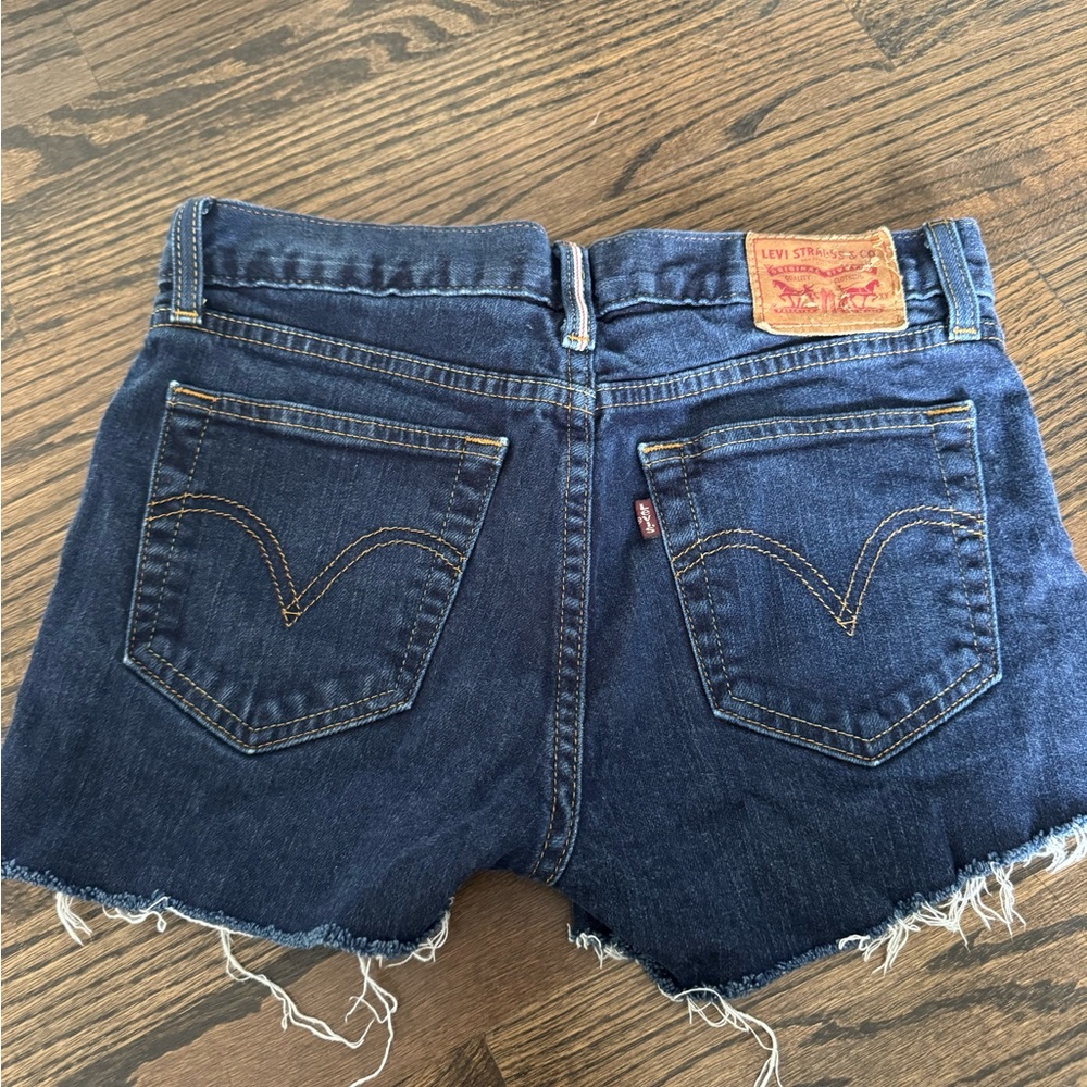 Levis boyfriend cut off shorts